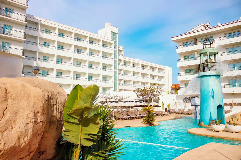 30 Degrees Hotel Pineda Splash