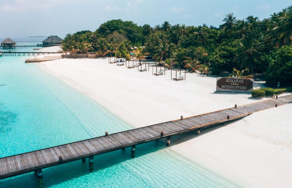 Adaaran Select Meedhupparu & Prestige Water Villas Maldives