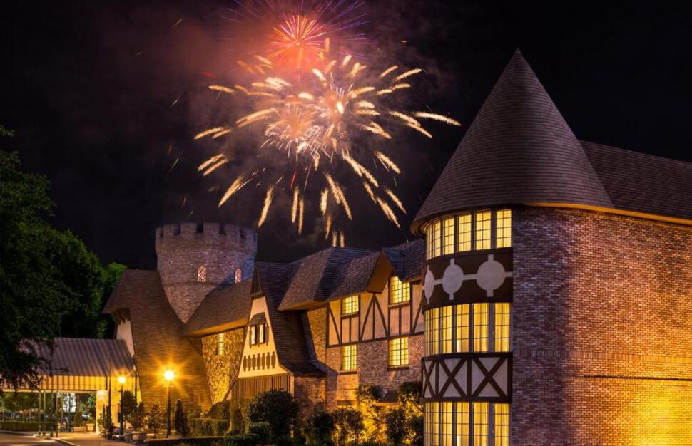 Anaheim Majestic Garden Hotel