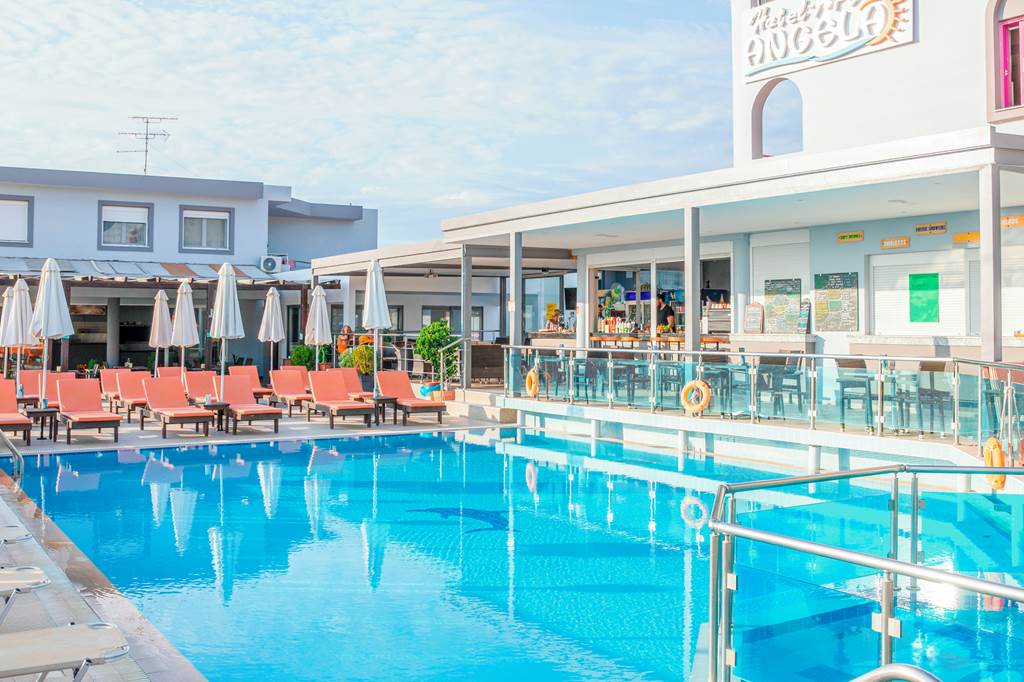 Angela Hotel & Suites