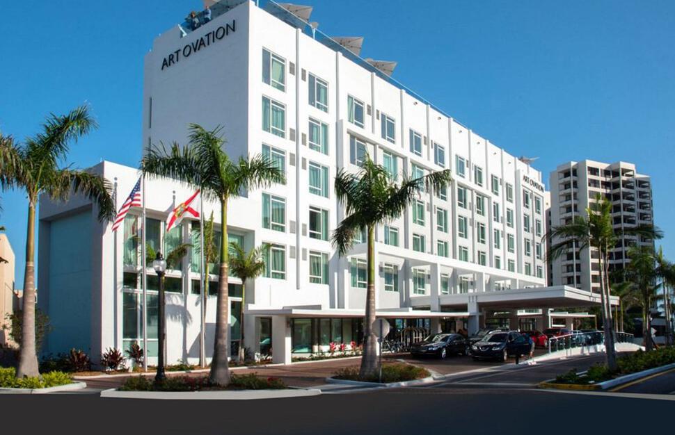 Art Ovation Hotel