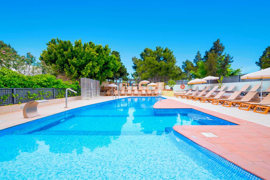 Azuline Hotel Bergantin