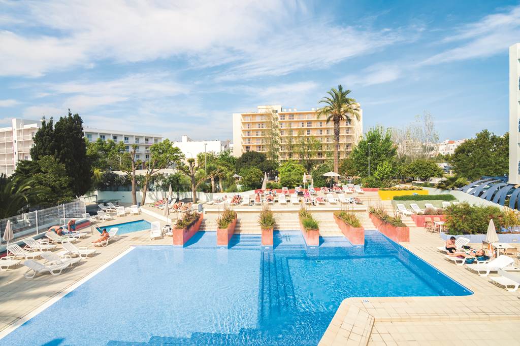 Azuline Pacific Hotel