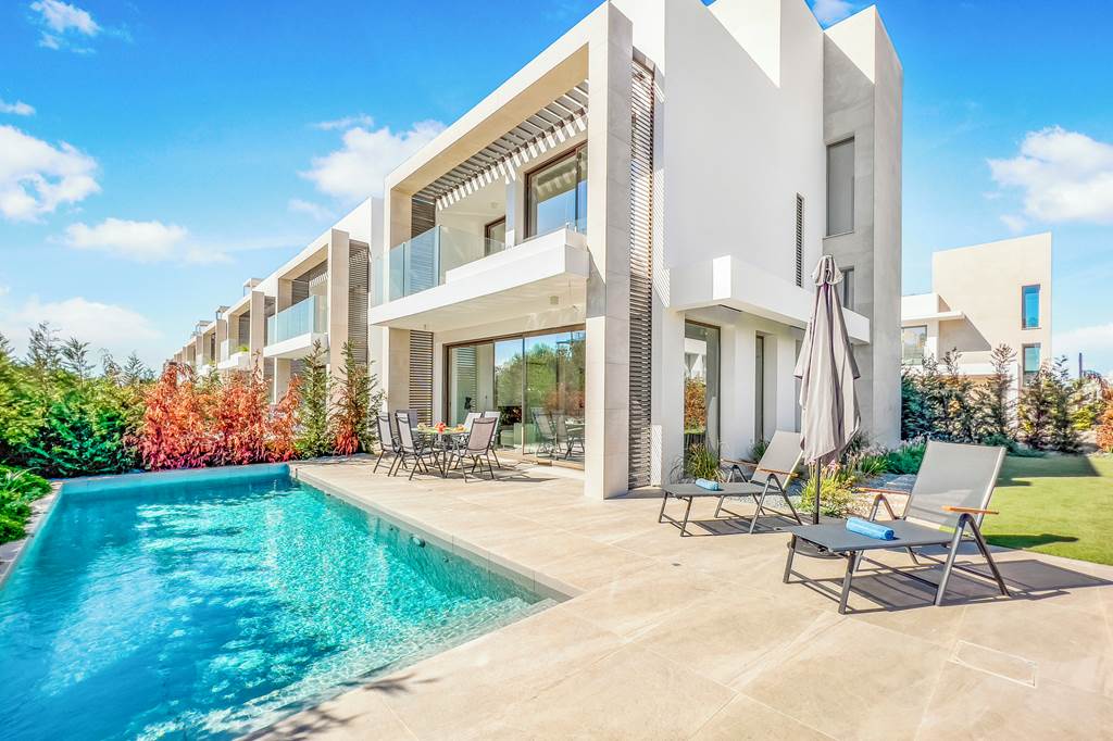 Azure Seaview Garnet Villa