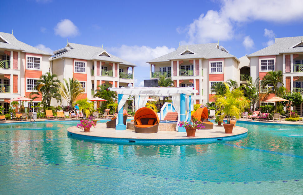 Bay Gardens Beach Resort & Spa
