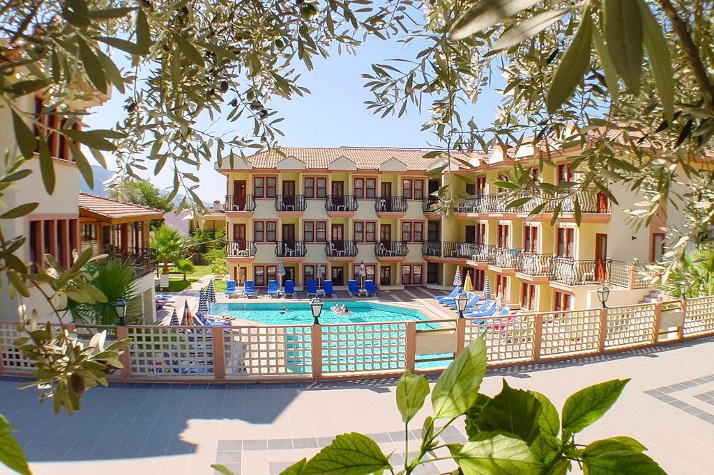 Belcehan Beach Hotel