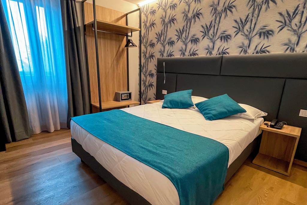 Bike Hotel Touring Gardone Riviera