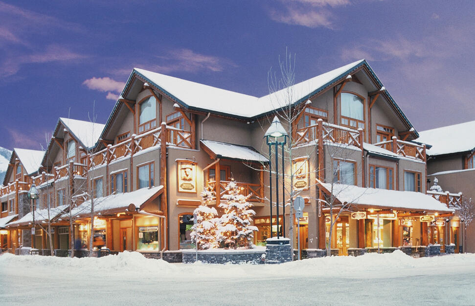 Brewsters Mountain Lodge