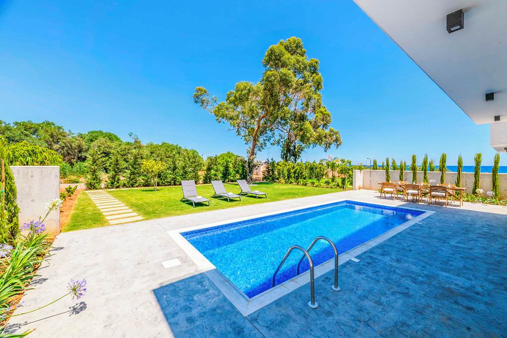 By the Beach Sea Pearl Villa