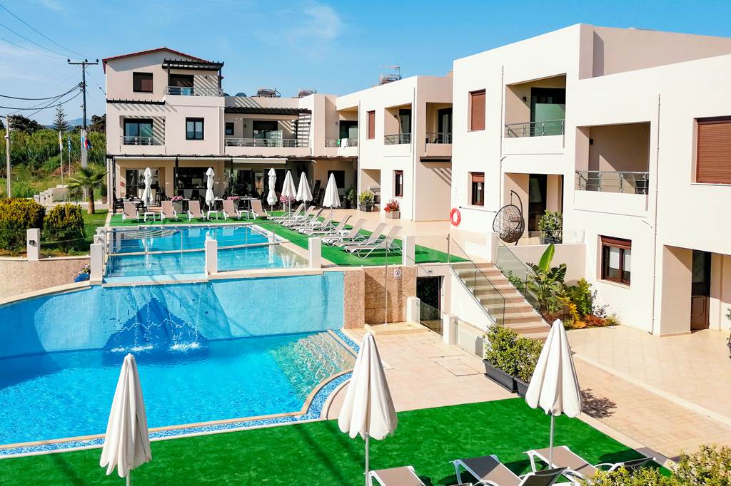 Carisa Suites & Apartments