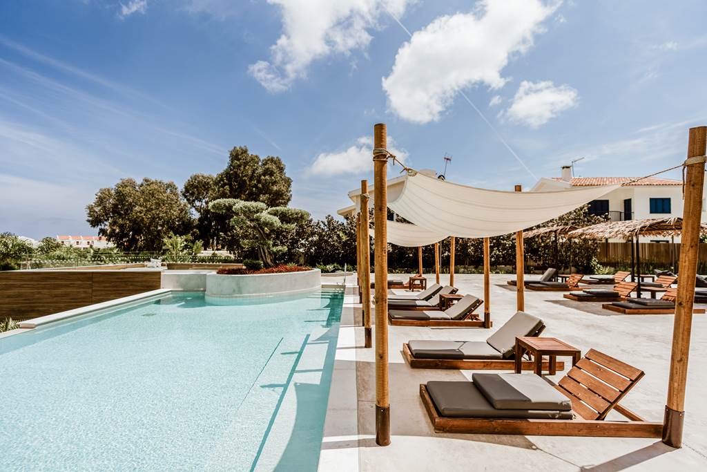 Cavo Zoe Seaside Hotel