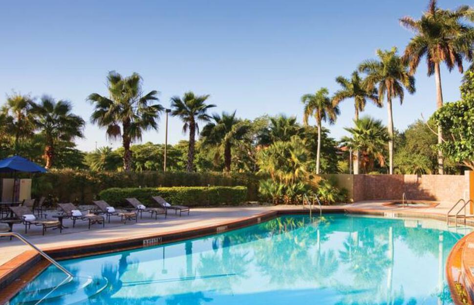 DoubleTree by Hilton Miami Airport