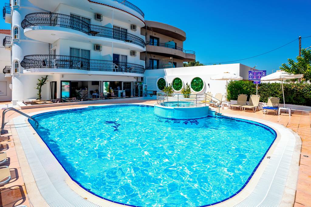 Elarin Studios and Apartments