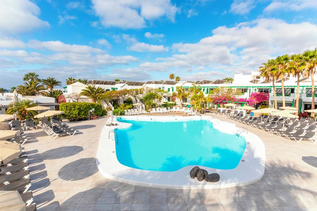 HG Lomo Blanco Apartments