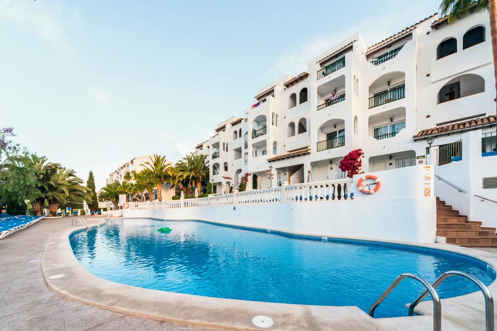 Holiday Center Apartments