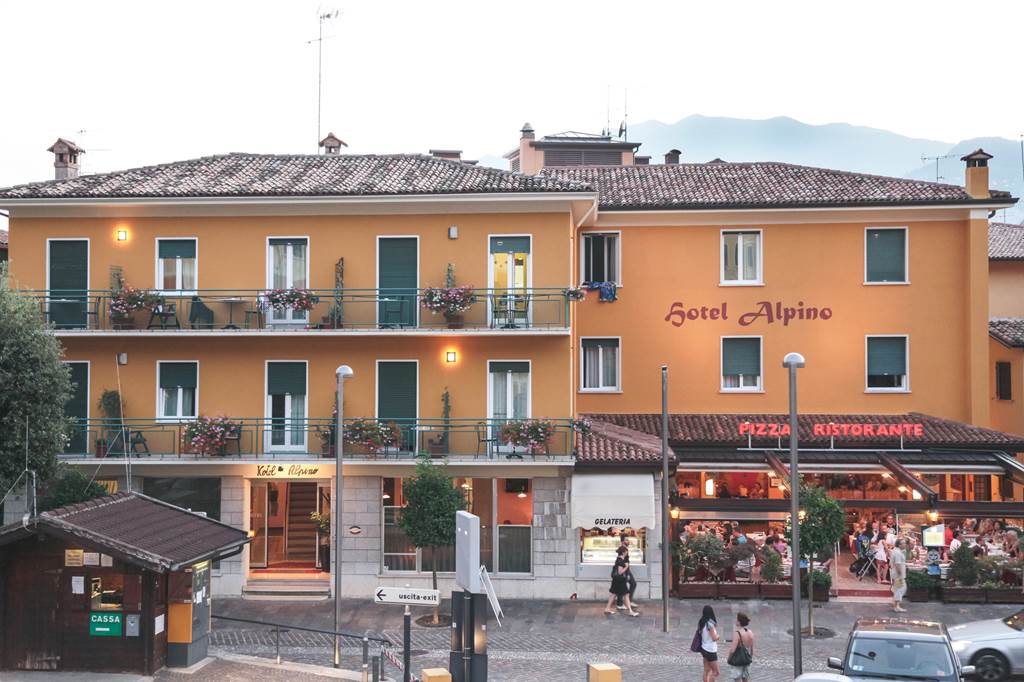 Hotel Alpino
