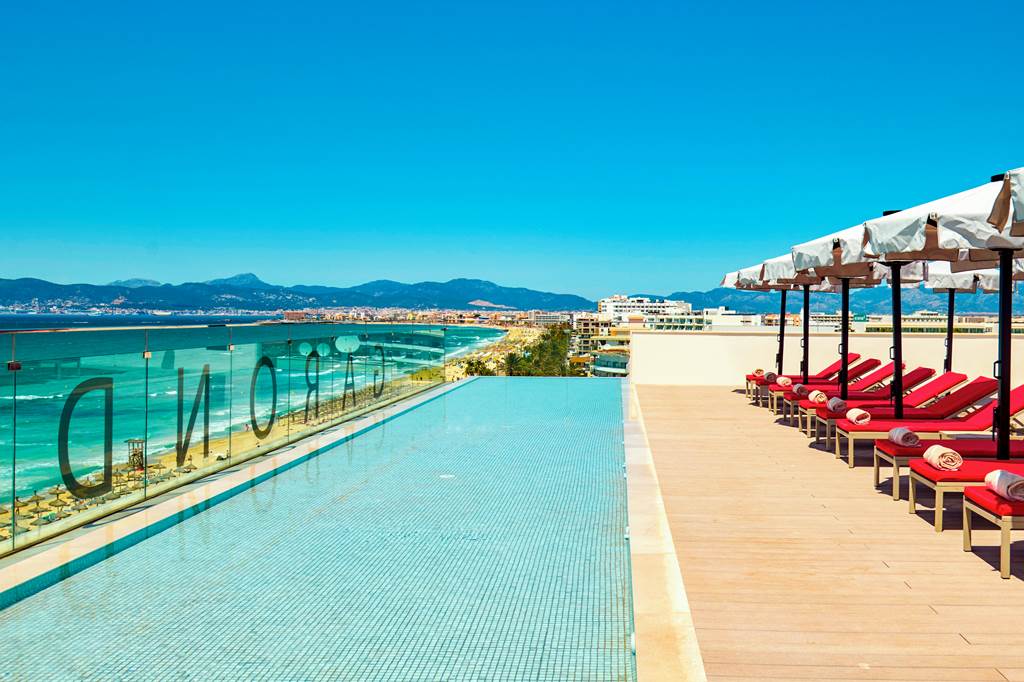 Hotel Pure Salt Garonda