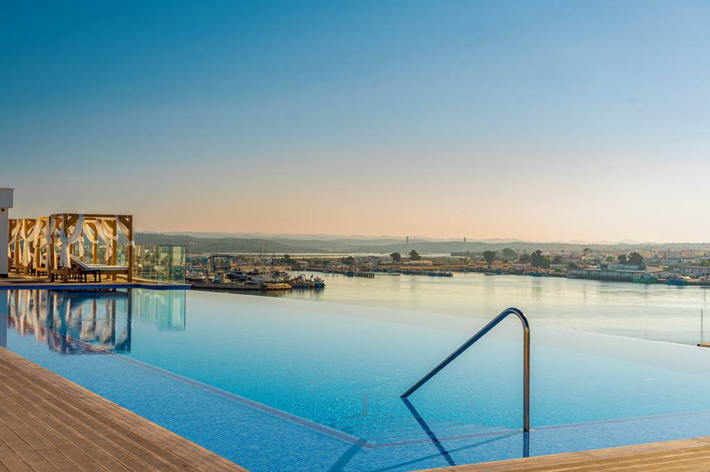 Jupiter Marina Hotel