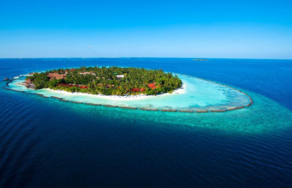 Kurumba Resort & Spa