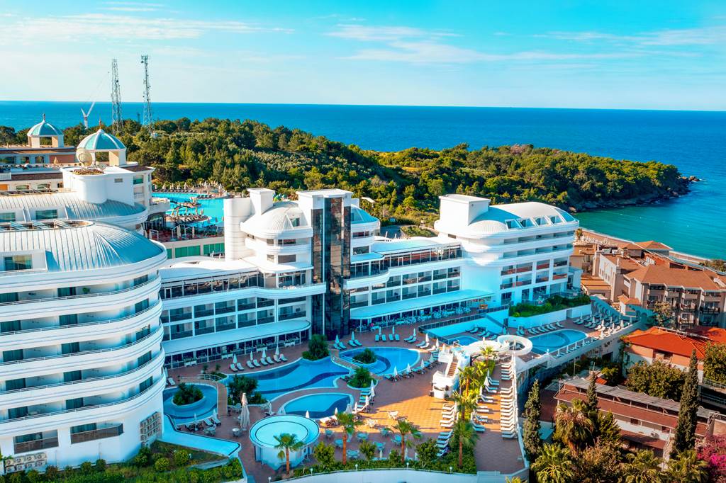 Laguna Beach Alya Resort & Spa