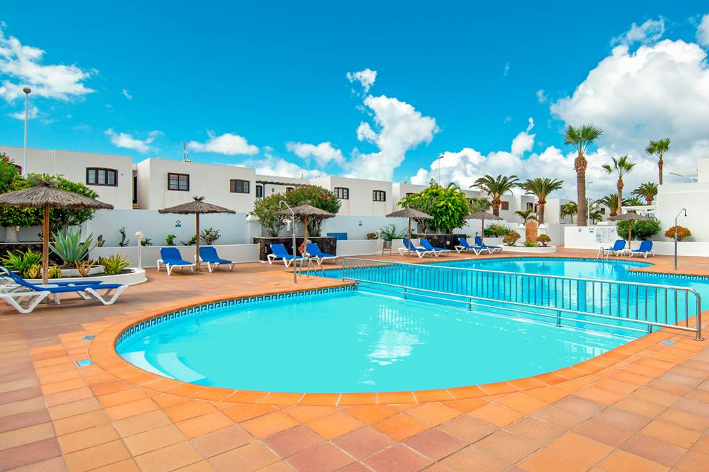 LIVVO Apartments Oasis