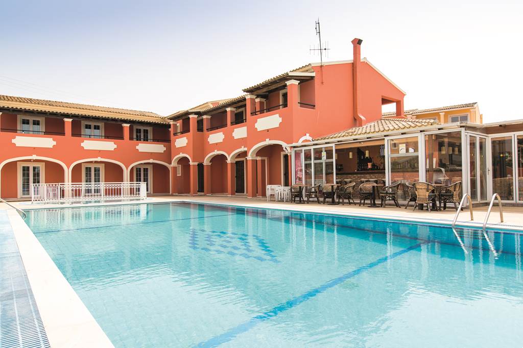 Luisa Studios & Apartments