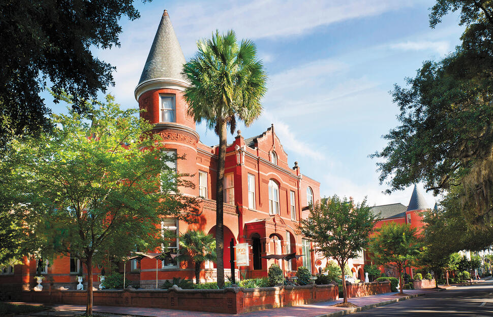 Mansion On Forsyth Park
