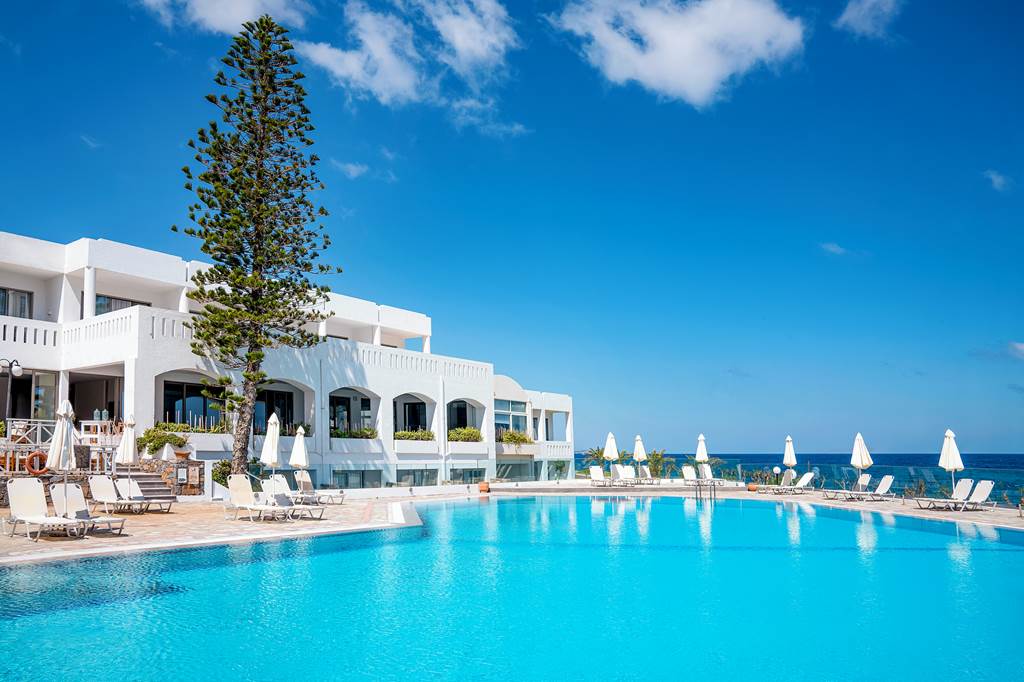 Maritimo Beach Hotel