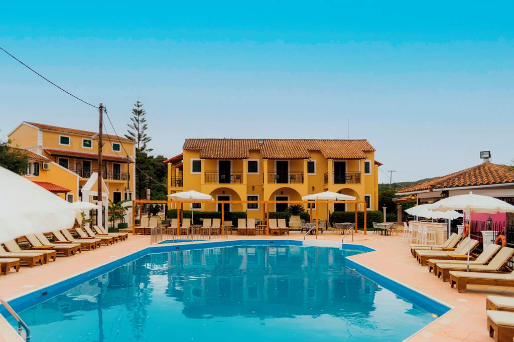 Oula Hotel & Apartments