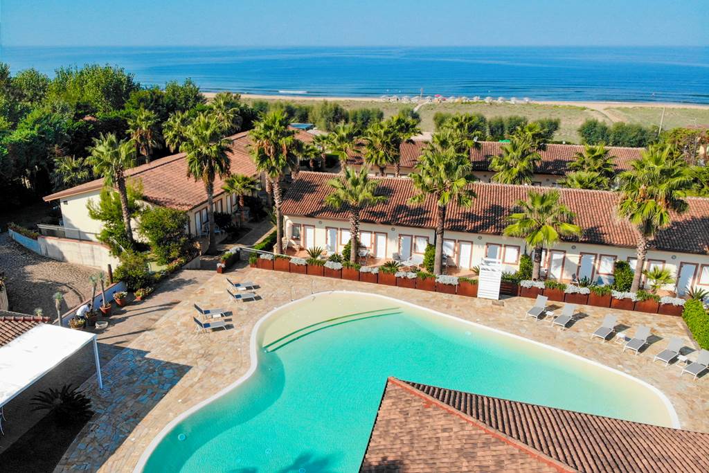 Paestum Inn Beach Resort