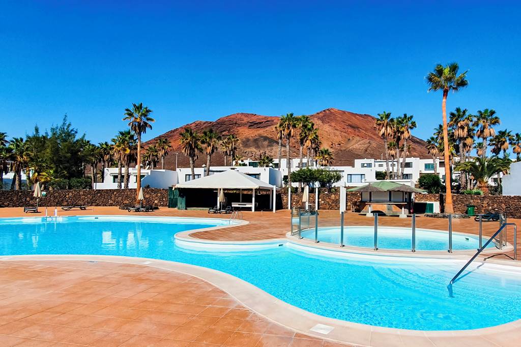 Palmeras Garden Apartments