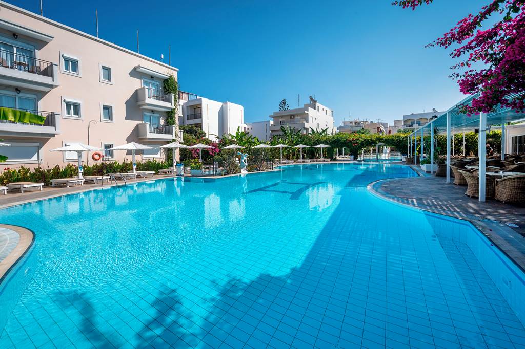 Peridis Family Resort