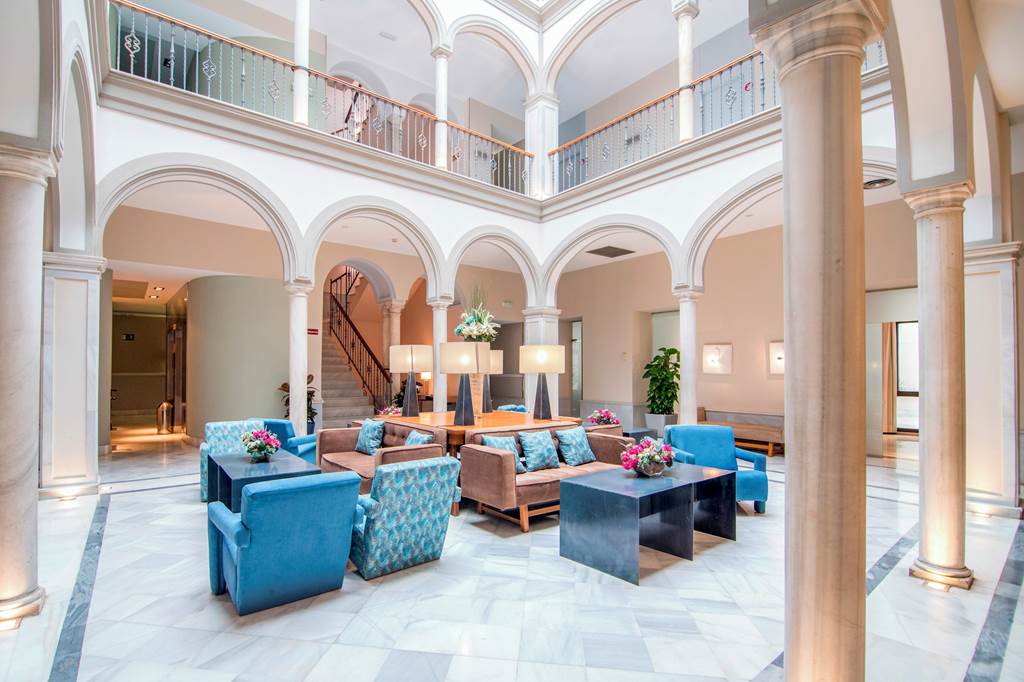 Petit Palace Marques Santa Ana