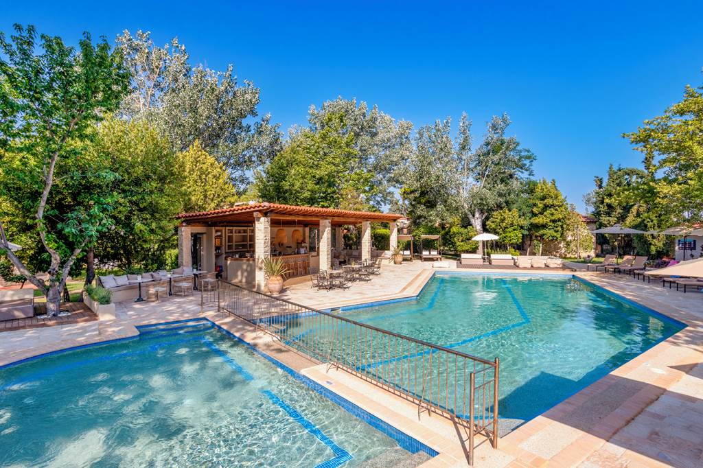 Petrino Suites Hotel