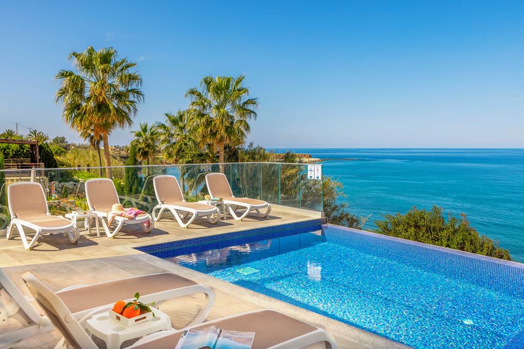 Pomos Seashore Villa