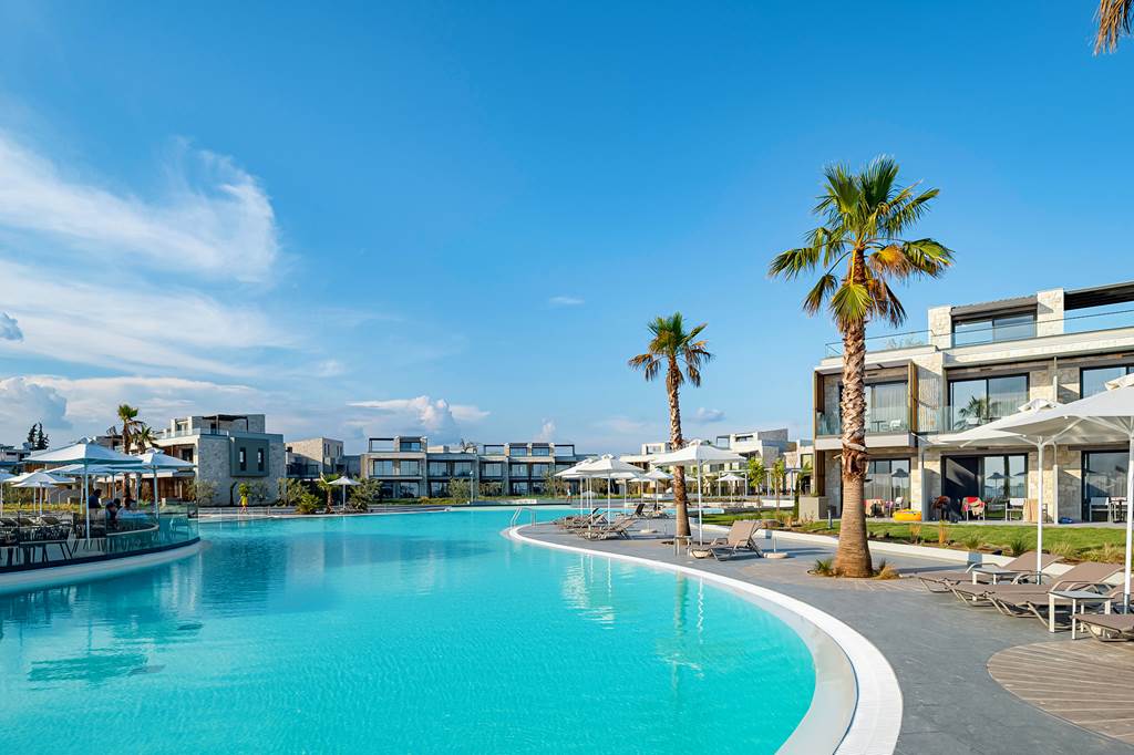 Portes Lithos Luxury Resort