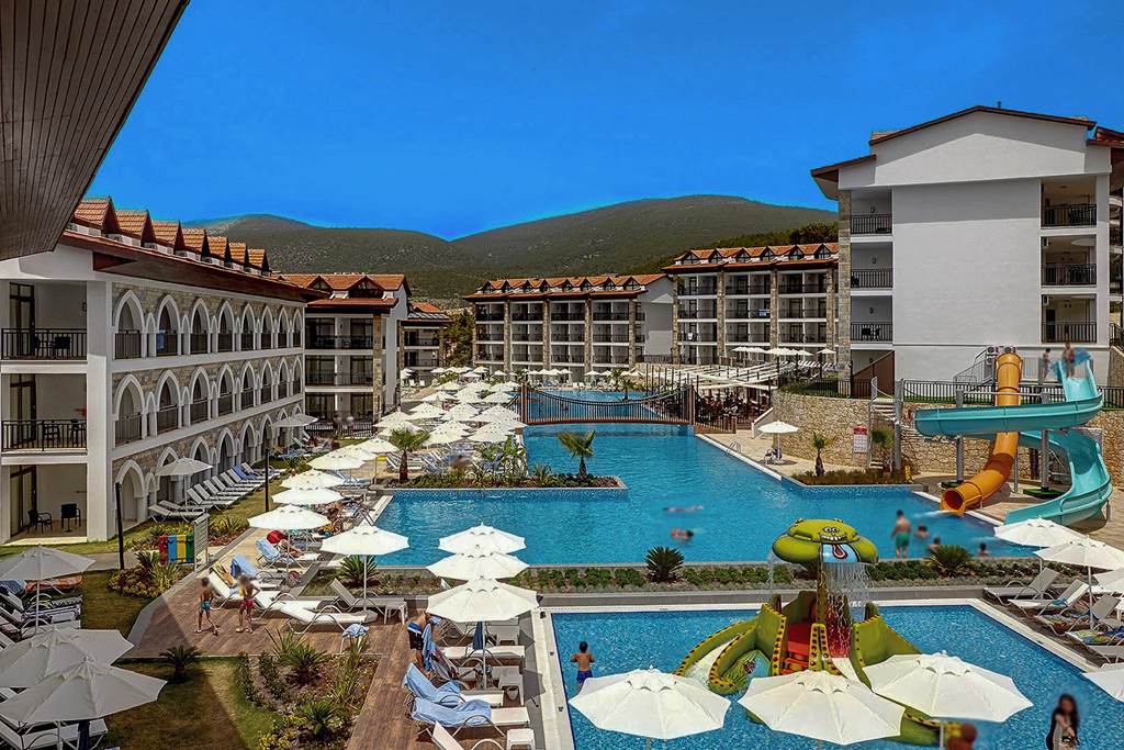 Ramada Resort by Wyndham Akbuk