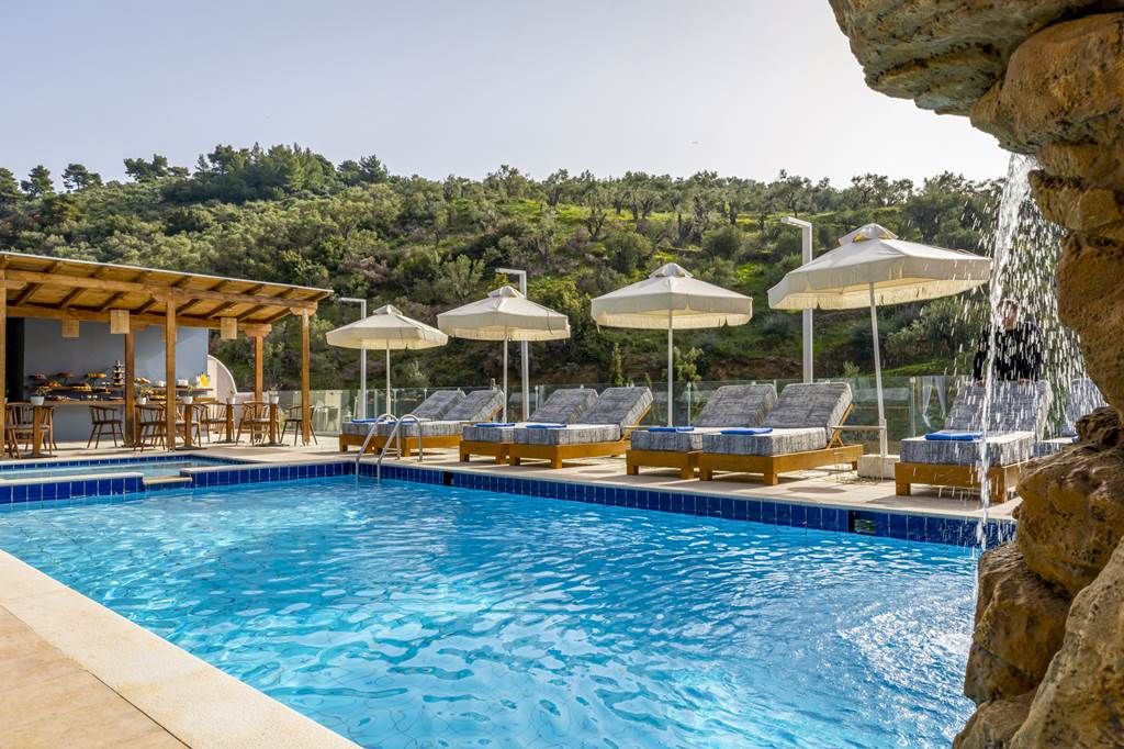 Skiathos Avaton Suites & Villas