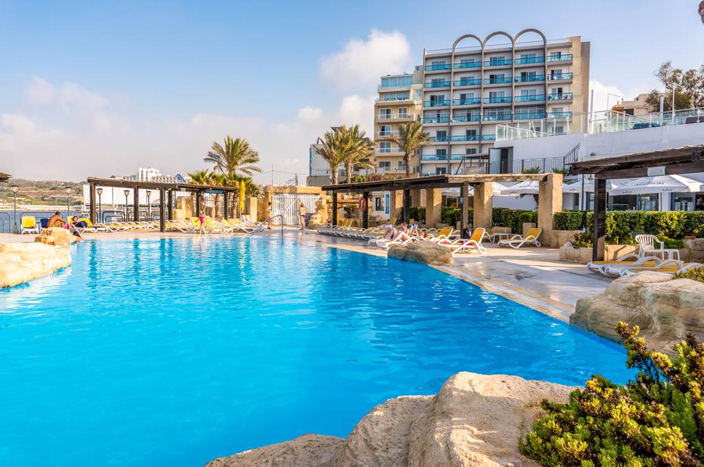 Sunny Coast Resort & Spa