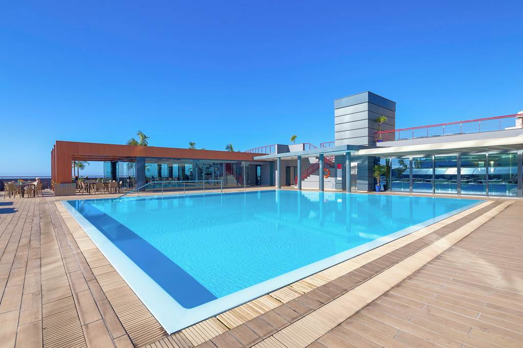 The Views Monumental Lido