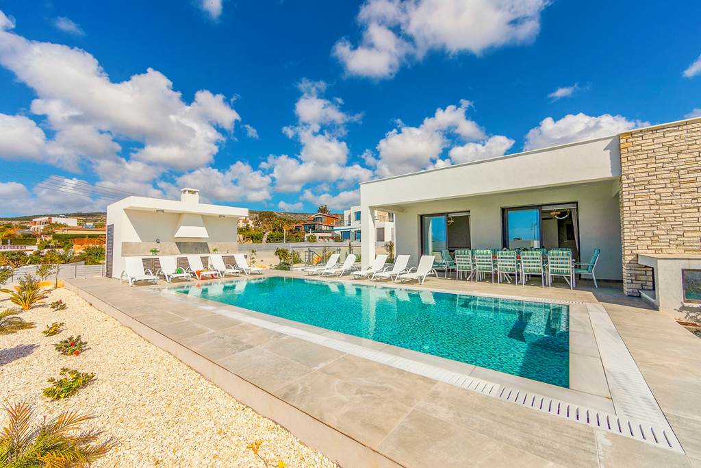 Villa Adaris Coral Bay