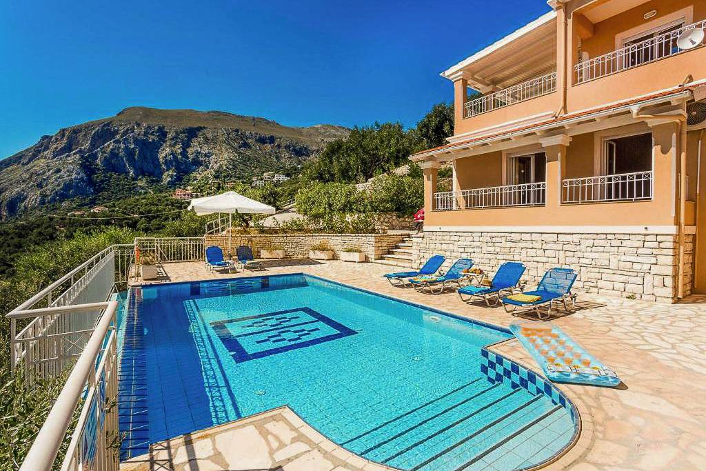 Villa Angela Nissaki