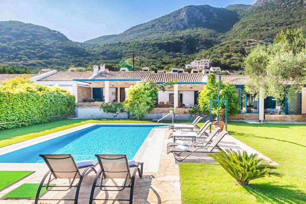 Villa Barbati Beachfront