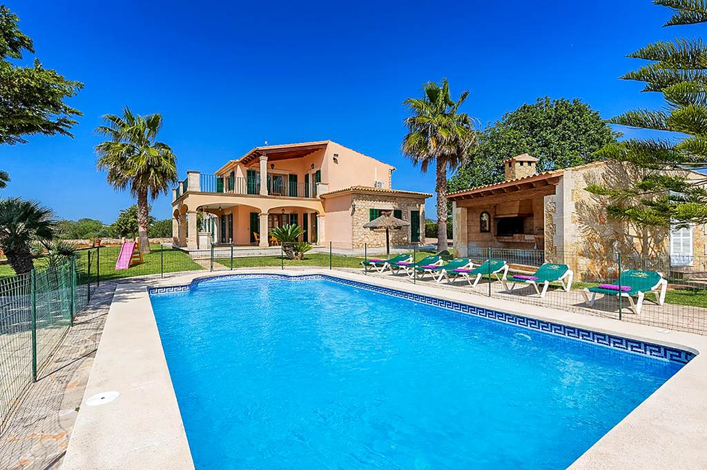 Villa Deu Quarterades