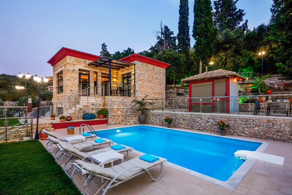 Villa Michael  Karvouno