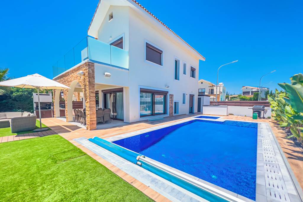 Villa Serenity Seafront