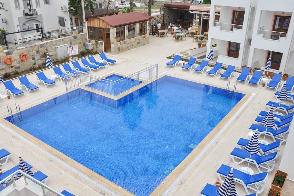 Watergarden Apartments by Agar