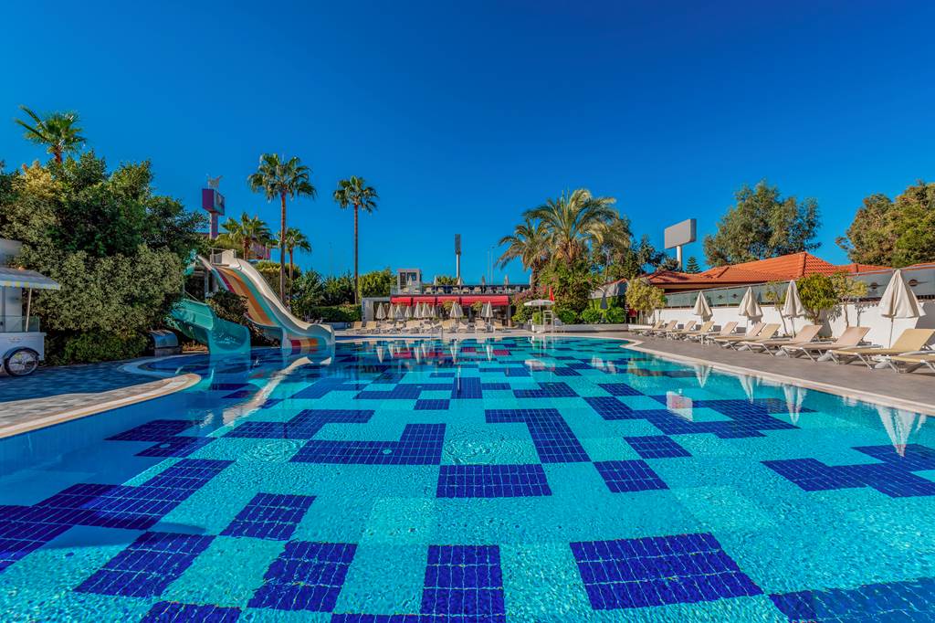 White City Beach Hotel