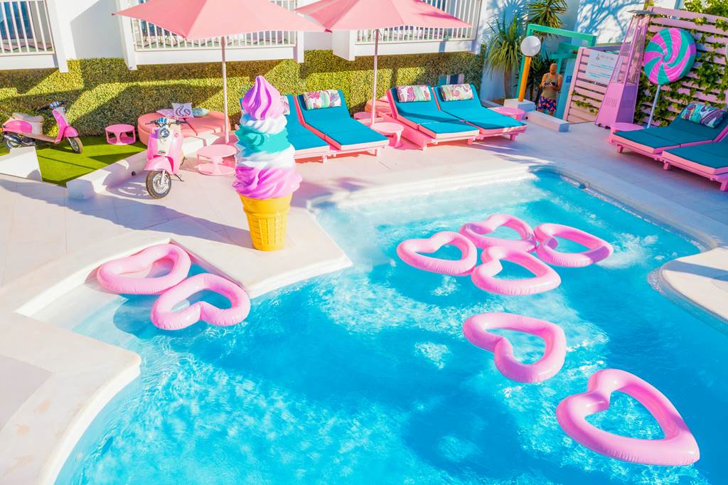 Wi-Ki-Woo Hotel Ibiza